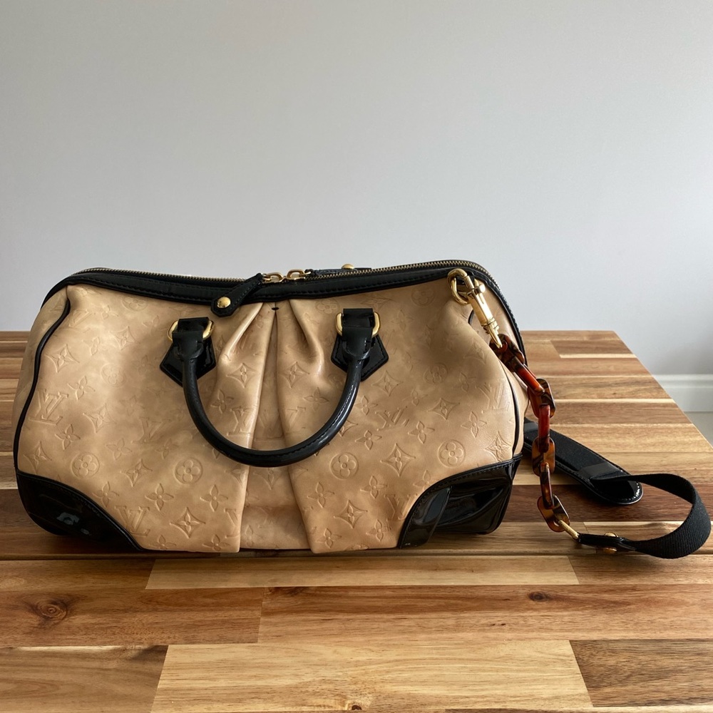 Louis Vuitton Stephen Embossed Cuir Ivory